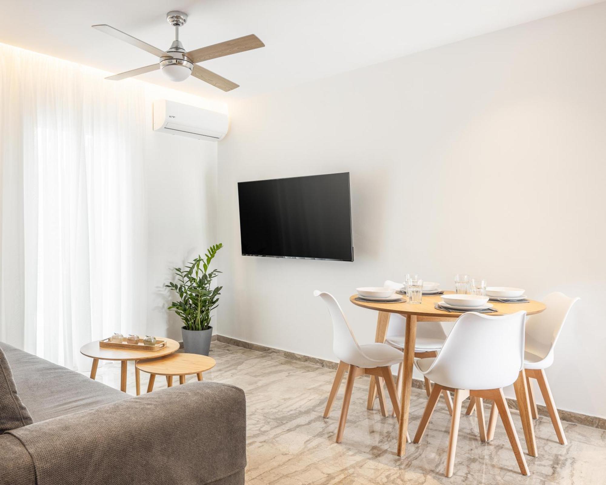 Minimalist Apartment Near The Airport And The City Center Κανάλι Εξωτερικό φωτογραφία